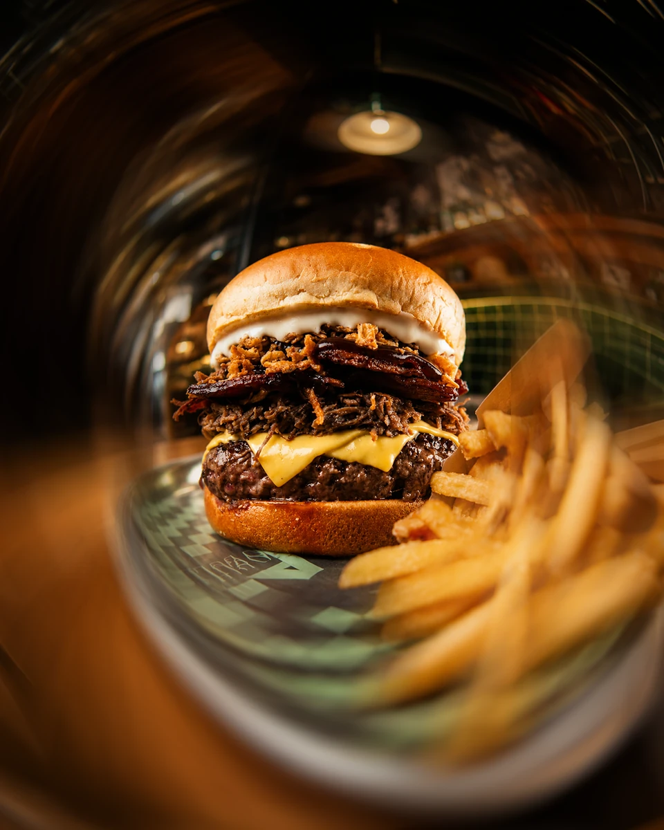 GO Burguer · Social media